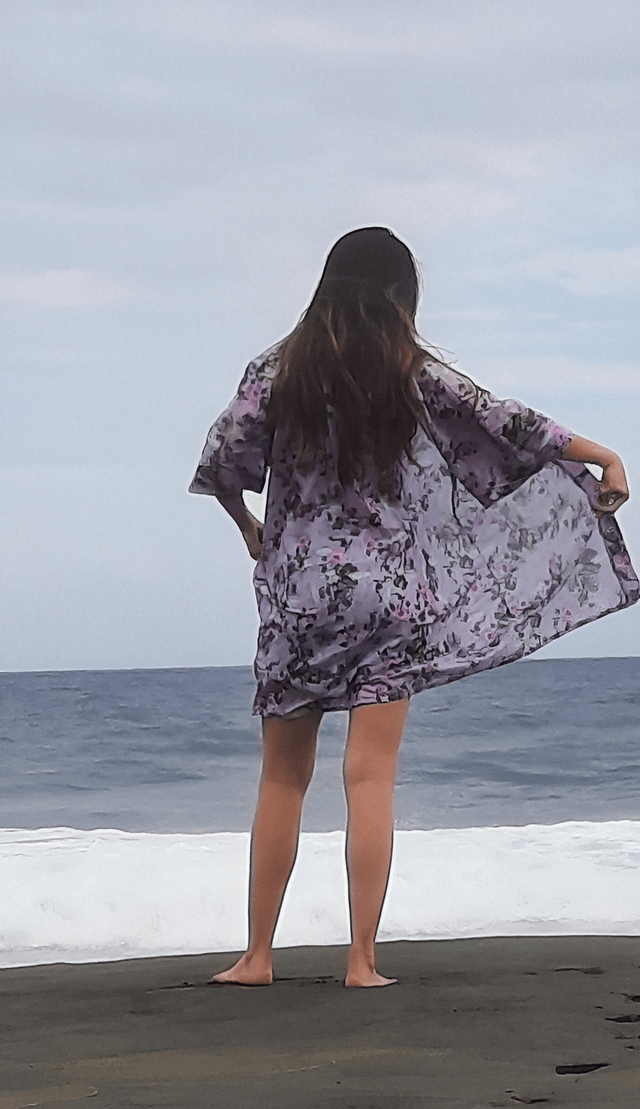 Kimono fleurie violet
