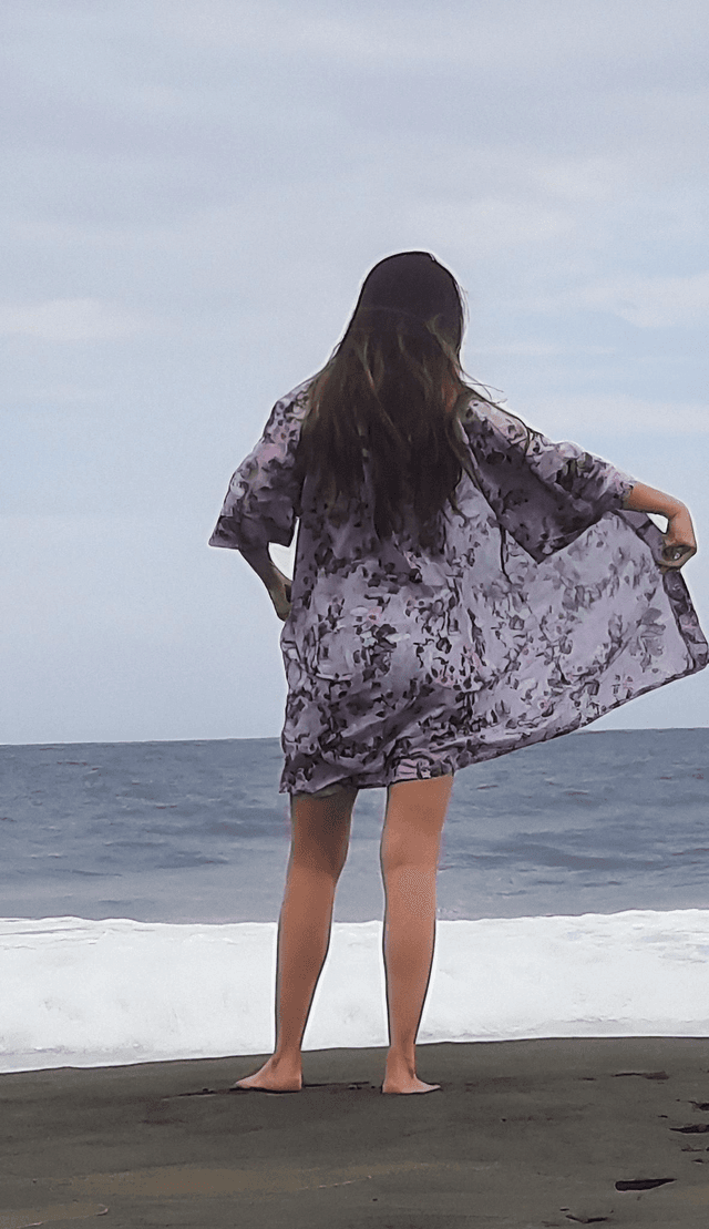 Kimono fleurie violet
